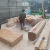 めっきり寒くなり、防寒着が手放せなくなりました。

先日の生野屋建売②の建て方工事の日も防寒着を着ての作業です。


気温の低い季節は体の動きが悪くなるので

より一層気を付けての作業を心掛けます。