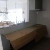 「生野屋建売② キッチン組付け作業」の画像です。